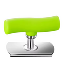 Abridor na cor verde, mostra a empunhadura volumosa e segura