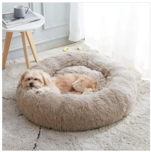 A Cama Nuvem propicia o melhor conforto para o Pet. Cachorrinho descansando.