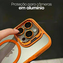 Case Duo Protect com protetor de lentes em acrílico, protegendo as câmeras contra riscos e impactos.Case Duo Protect com protetor de lentes em acrílico, protegendo as câmeras contra riscos e impactos.