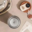 Copo Térmico Inteligente com isolamento em aço inoxidável para manter bebidas quentes ou frias.