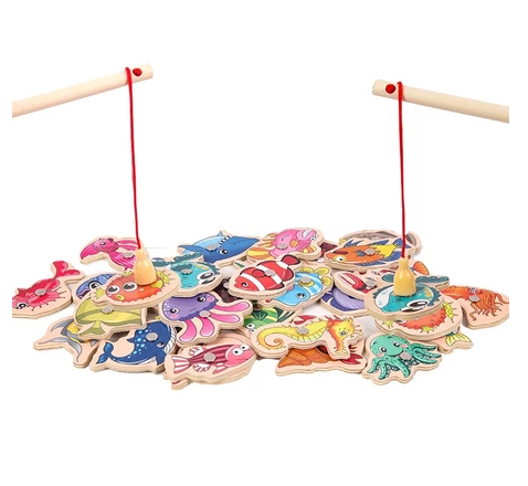 Peixinhos magnéticos coloridos do kit de Pescaria Educativa, projetados para estimular o aprendizado lúdico.