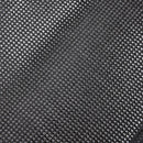 Portão de malha discreta e elegante, integrando-se perfeitamente à decoração do ambiente. Observar a perfeita trança da malha.