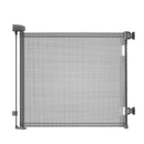 Portão de malha para cães e bebês instalado em qualquer espaço, garantindo segurança e proteção no ambiente.