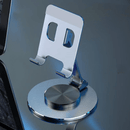 Suporte em perspectiva mostra a beleza do inox na cor prata. Adquira já!